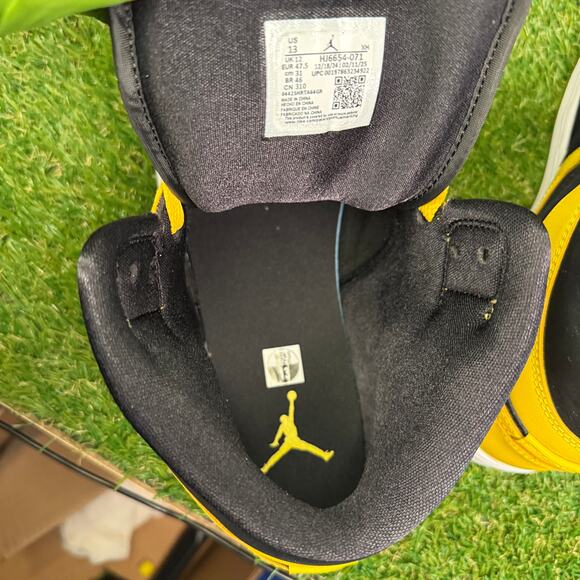 Air Jordan 1 Mid SE 'New Love' 2025 Size 13 HJ6654-071 - Picture 5 of 10